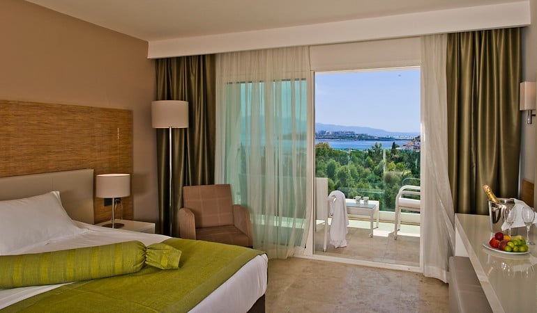 Otel Standart Deniz Tarafı